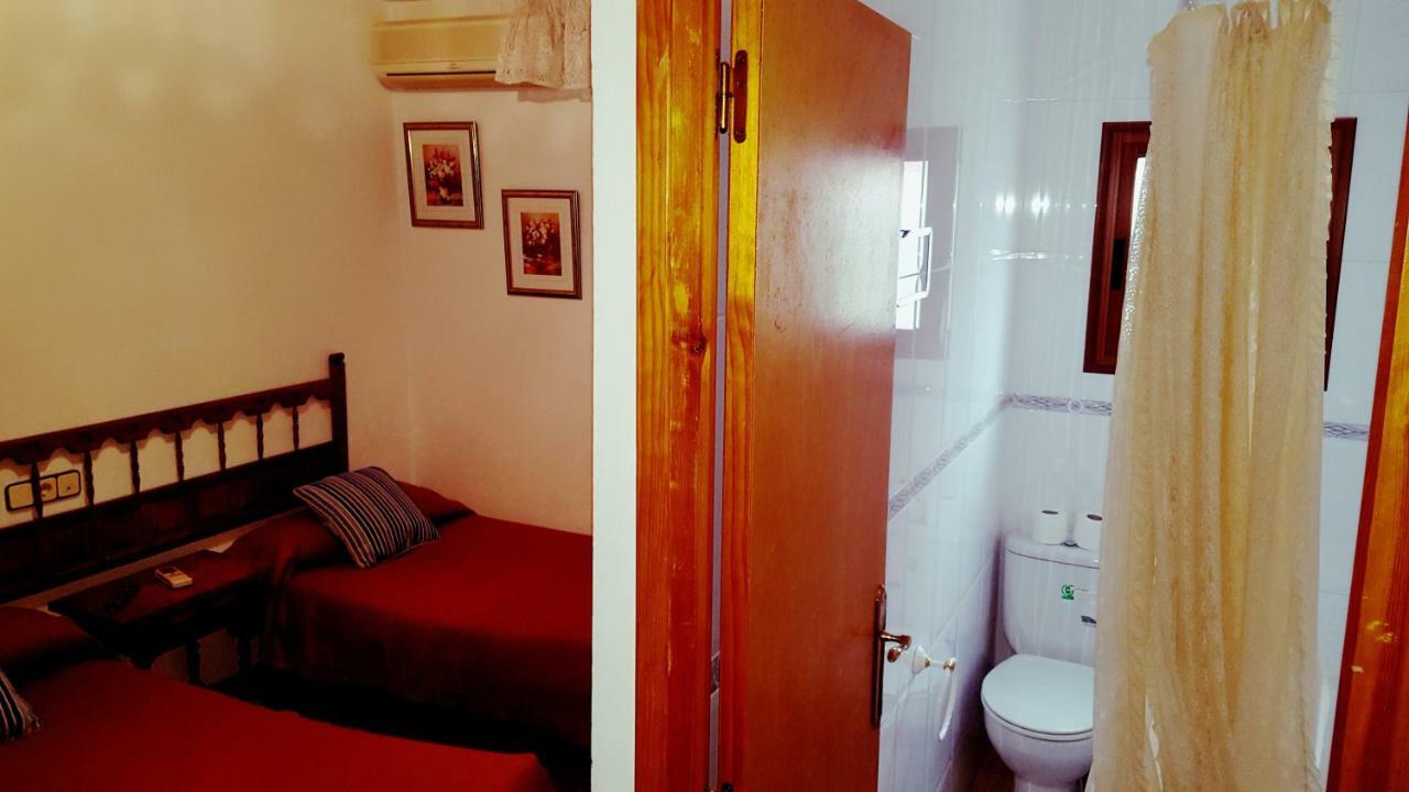 Hostal Roca Fayon Ngoại thất bức ảnh